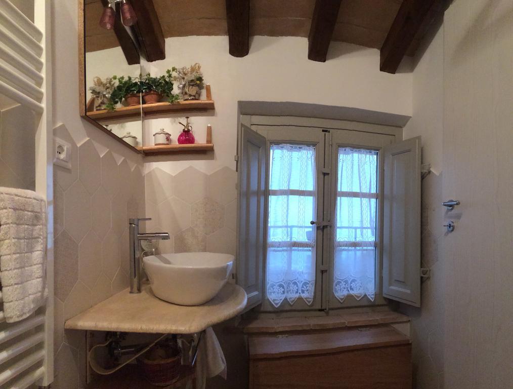 Gasthaus La Casina Delle Rondini Corsanico-Bargecchia Exterior foto